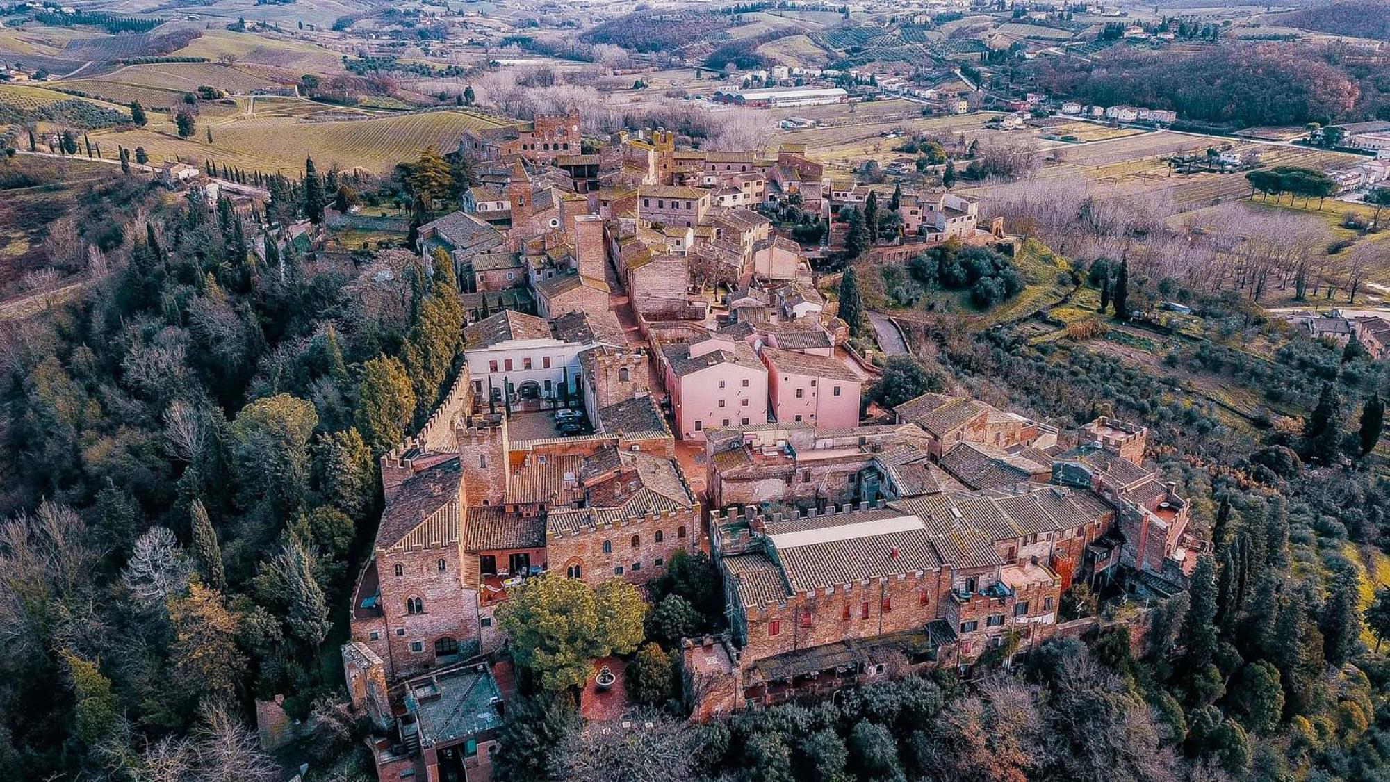 Casa Giulia, Il Gioiello Del Borgo Leilighet Certaldo Eksteriør bilde