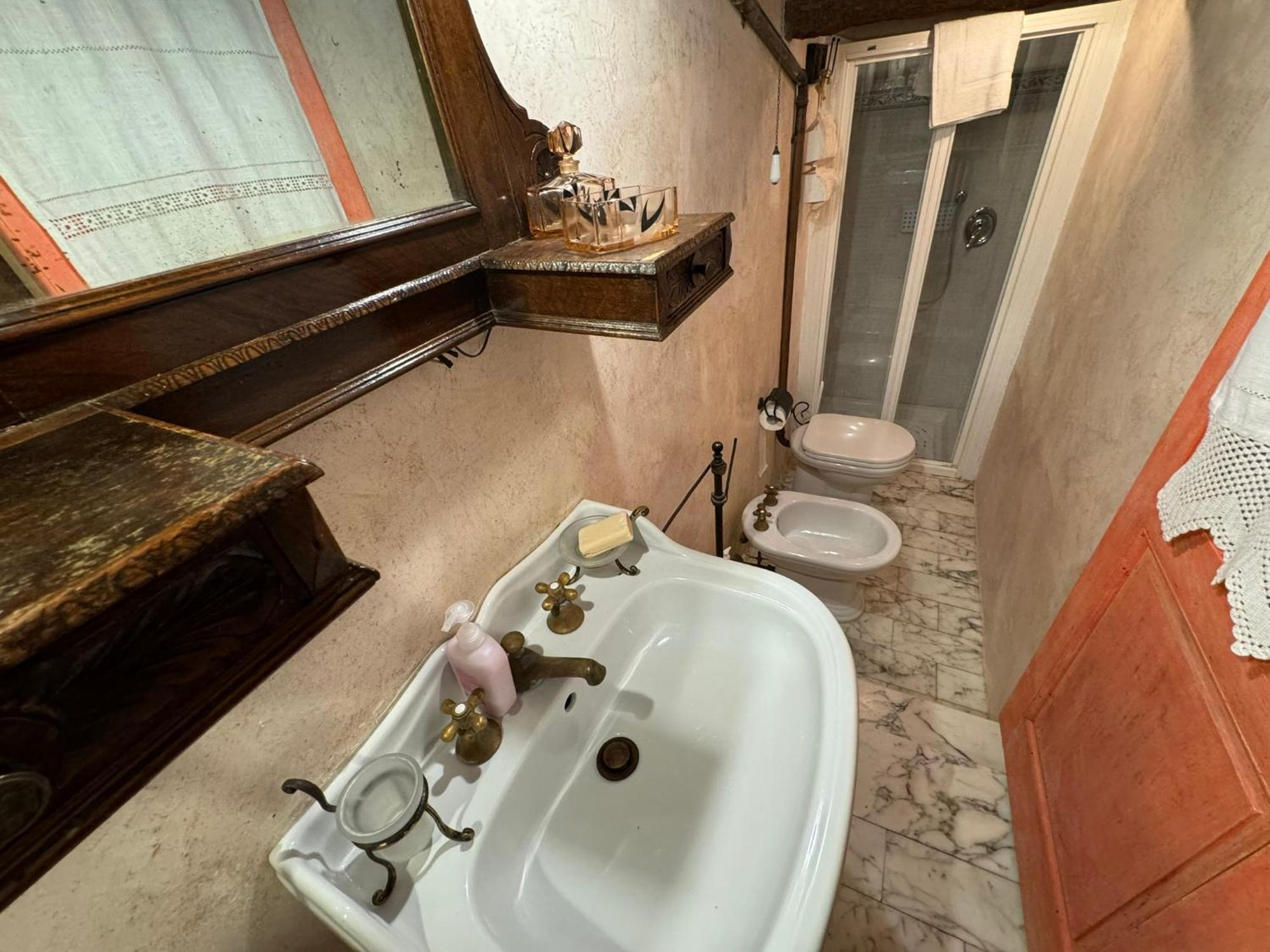 Casa Giulia, Il Gioiello Del Borgo Leilighet Certaldo Eksteriør bilde