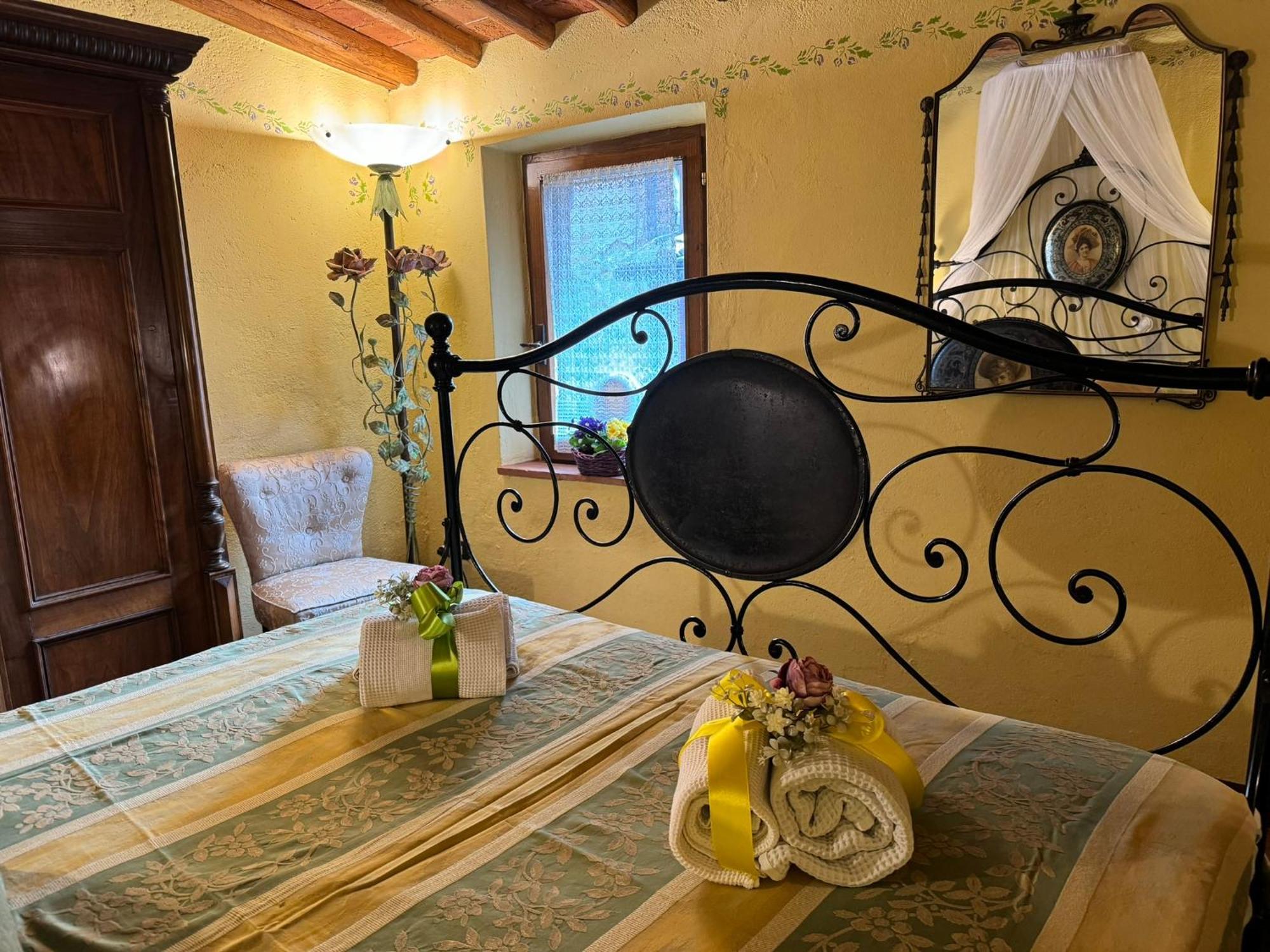 Casa Giulia, Il Gioiello Del Borgo Leilighet Certaldo Eksteriør bilde